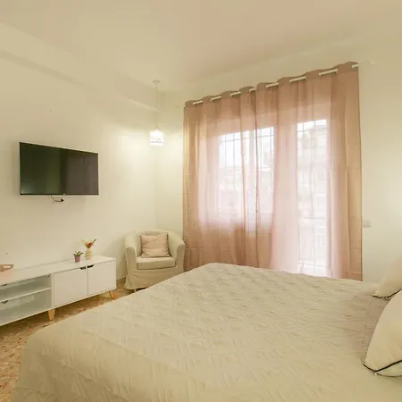 Modern Near Metro A *